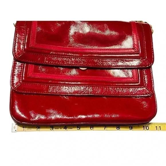 Kate Landry Red Patent Leather Purse Gold Chain Strap Preowned Great Condition - Picture 13 of 14
